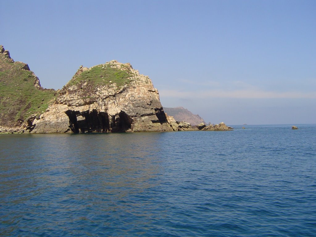 Site de plongée sous marine La grotte aux pigeons et pied de l’île Tabarka Tunisie